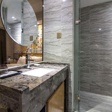 Insail Hotels Dongshankou Subway Station Гуанджоу Екстериор снимка