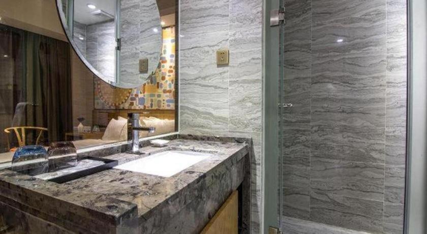 Insail Hotels Dongshankou Subway Station Гуанджоу Екстериор снимка