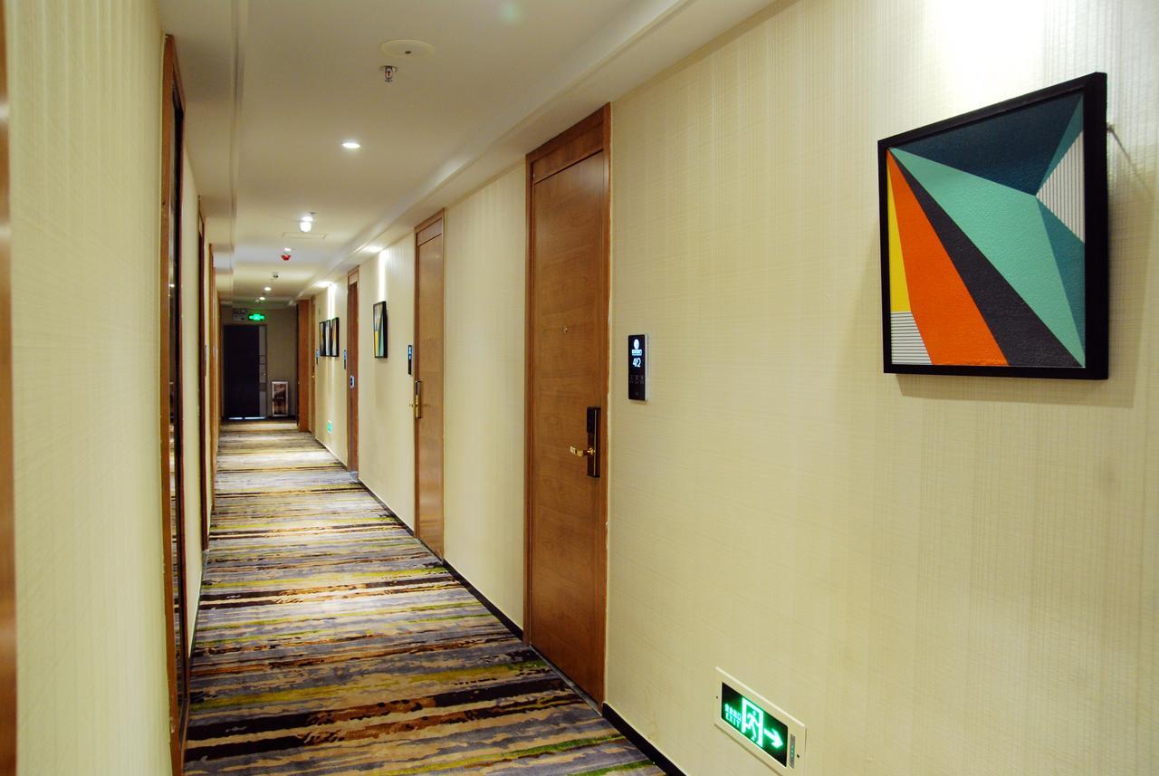 Insail Hotels Dongshankou Subway Station Гуанджоу Екстериор снимка