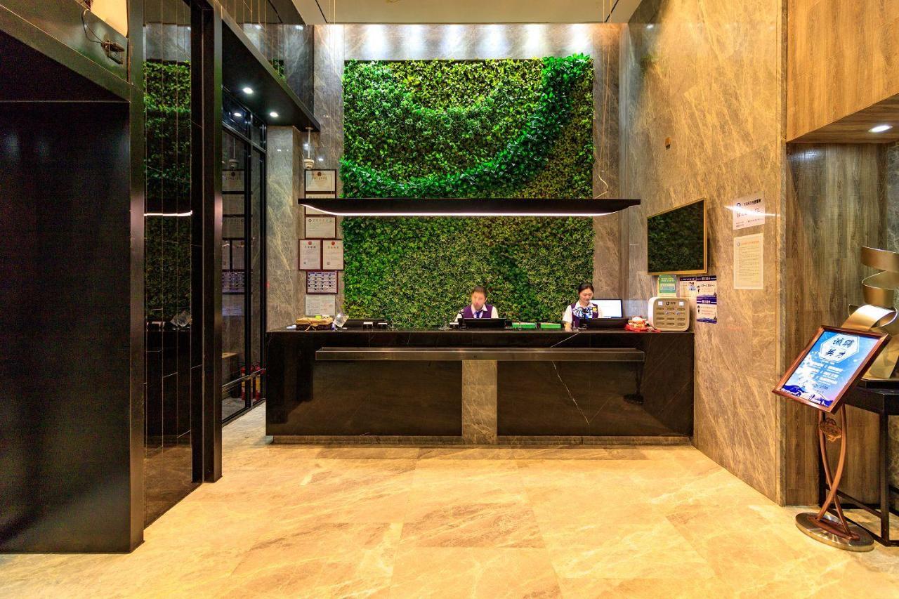 Insail Hotels Dongshankou Subway Station Гуанджоу Екстериор снимка